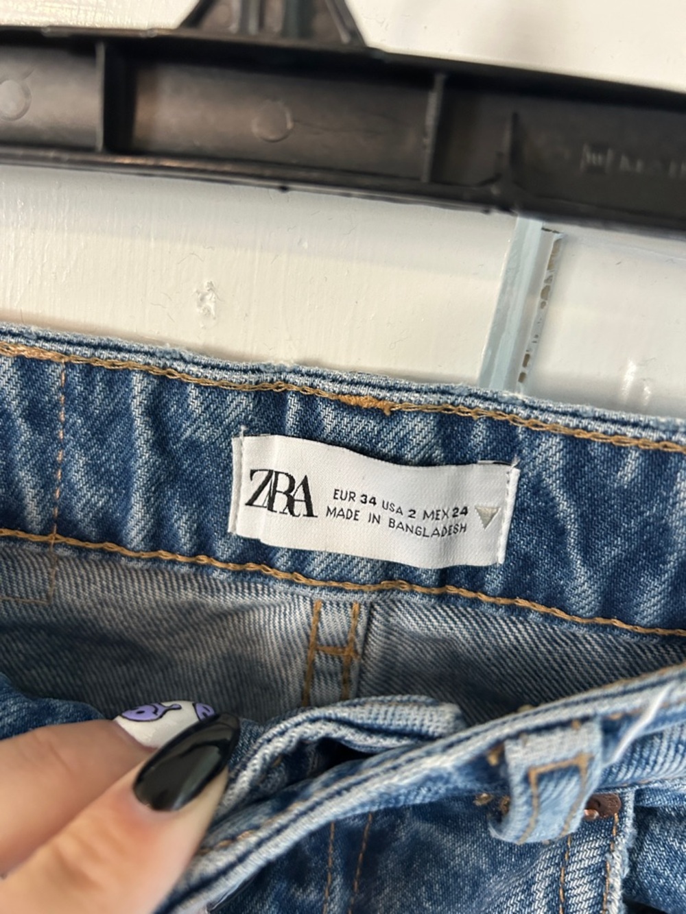 Zara Distressed High-Waist Blue Denim Jeans - Picture 3 of 3